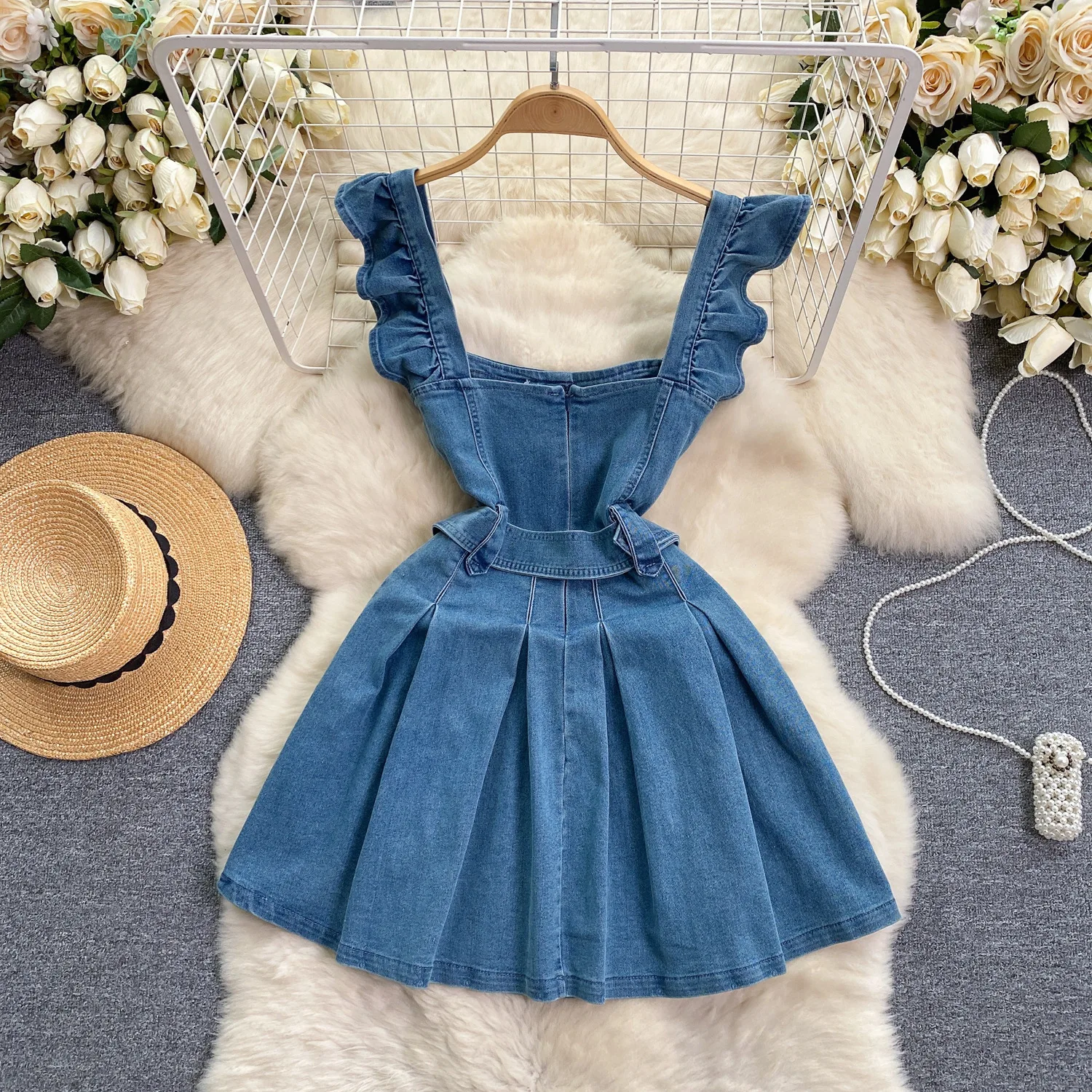 Korean Version of The College  - مراجعة Maxi Dress Halter وسعره