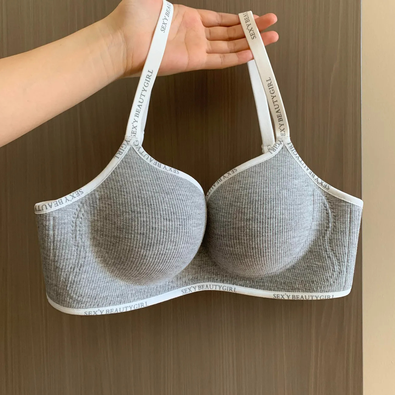 Sexy Seamless Women Sports Bra - مراجعة Bralette Triangle Set وسعره