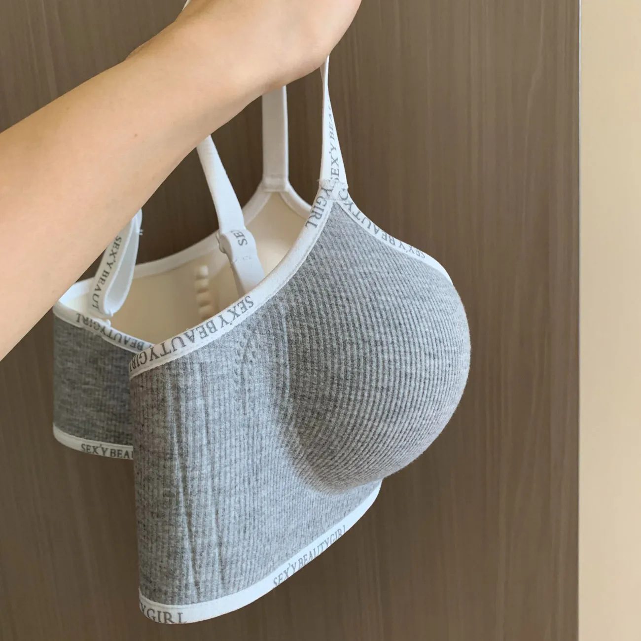Sexy Seamless Women Sports Bra - مراجعة Bralette Triangle Set وسعره